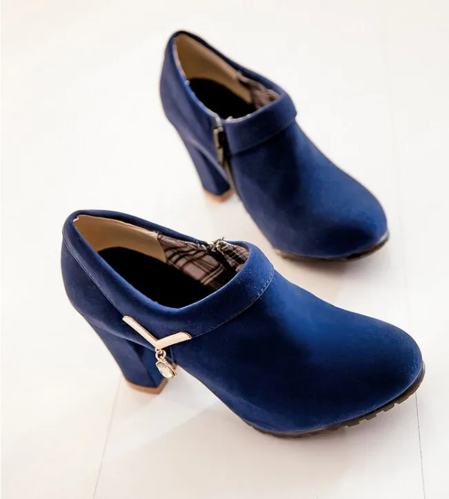 Г., Новая Осенняя обувь на высоком каблуке в стиле ретро, женская обувь с круглым носком на толстой подошве Красивая однотонная обувь