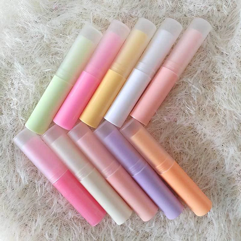 

1PCS Empty Candy Color Lipstick Tube Refillable Lip Bottles Portable Plastic Balm Tube Suitable For Travel Random Color Hot