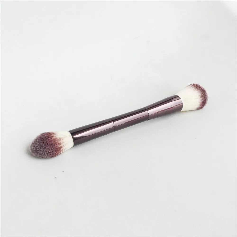 Hourglass AMBIENT LIGHTING EDIT BRUSH DUAL-ENDED PERFECTION Powder Highlighter Blush Bronzer Brush -Quality Makeup Brush Blender