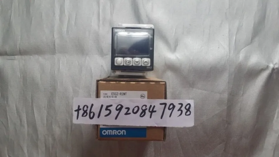 

NEW&ORIGINAL E5CZ-R2MT OMRON Temperature controller E5CZ-R2MT 100-240VAC