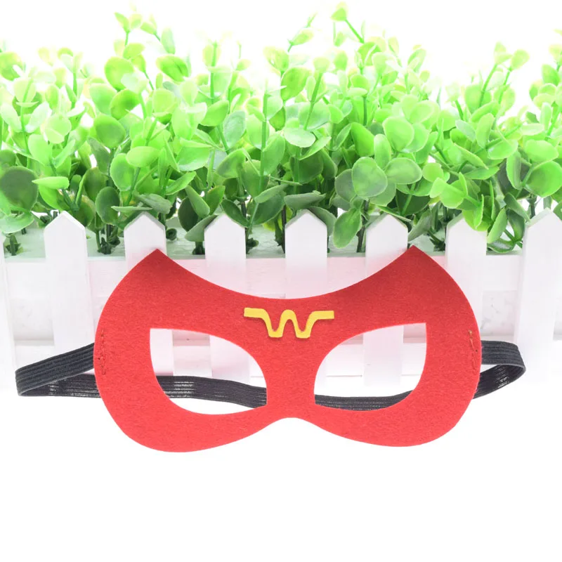

Wonder Woman Superhero mask Cosplay Batman Spiderman Thor IronMan Princess Halloween Christmas kids adult Party Costumes Masks