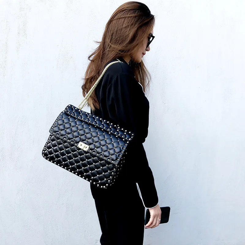 

BJYL Women rivet rhombic chain bag atmospheric genuine leather female lock handbags large capacity shoulder messenger bags