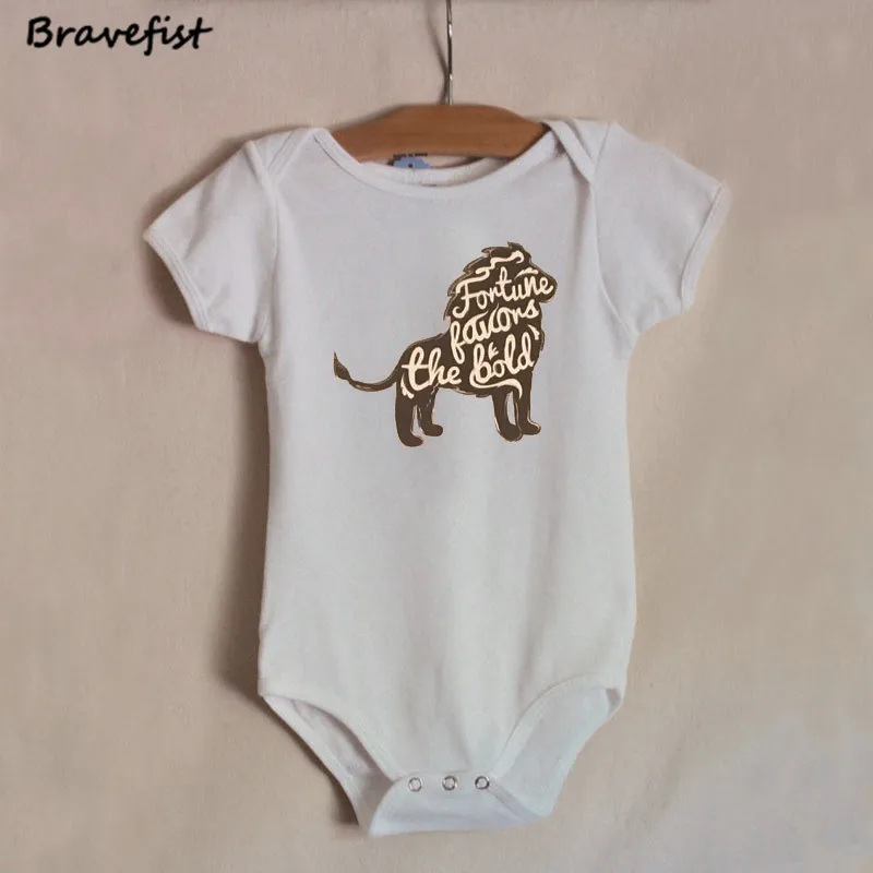 Мультфильм Лев печати новорожденных боди 0-24Months Sunsuits короткий рукав лето детские халаты для детей Одежда для мальчиков и девочек верхняя
