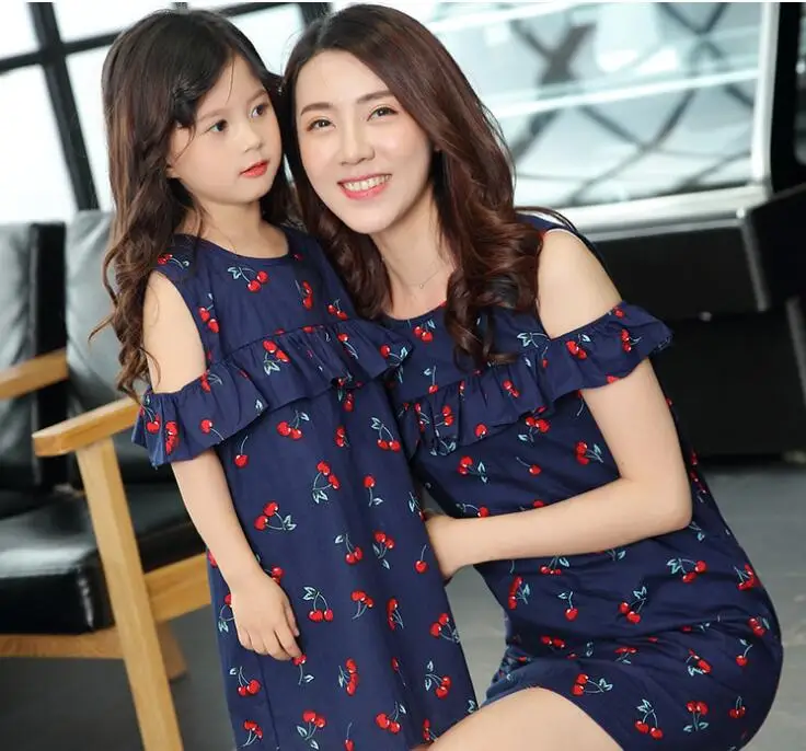 

Ruffled Mother Daughter Dresses Family Look Mommy and Me Matching Clothes Off Shoulder Mom Mum and Girls Dress Clothing Outfits