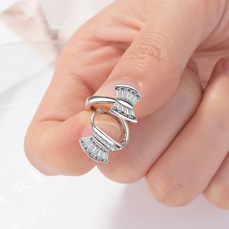 

High Quality 5A Zirconia Crystal Stone Small Hoop Earrings Korean Style Silver Earrings Fashion Wedding Jewelry Gifts for Women