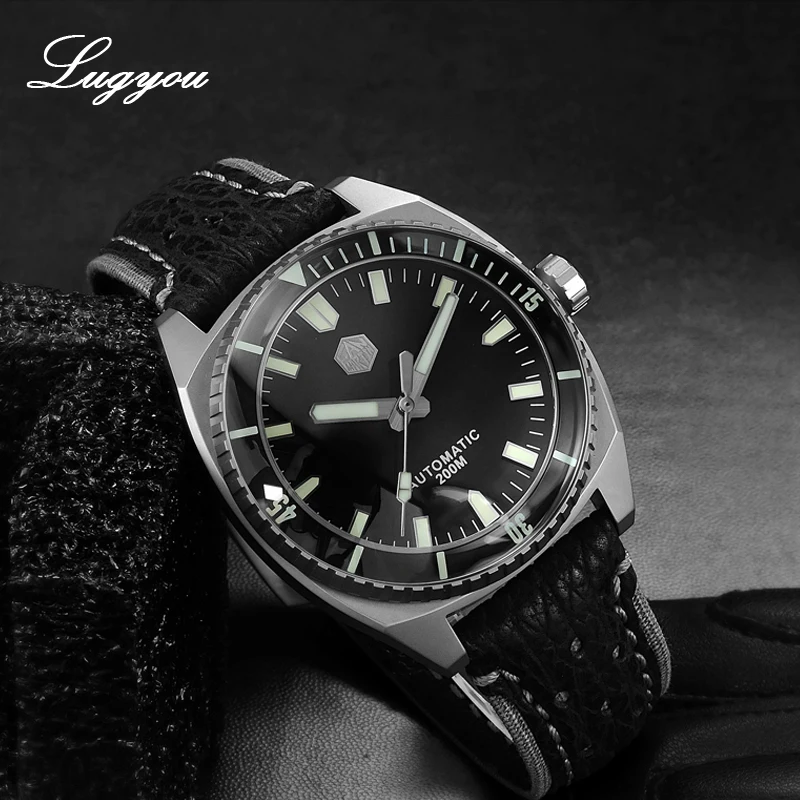 

Lugyou San Martin Diver Men Watch Titanium Grade 5 Domed Sapphire Automatic Swiss ETA 2824 Shark Leather Strap Super Glow Black