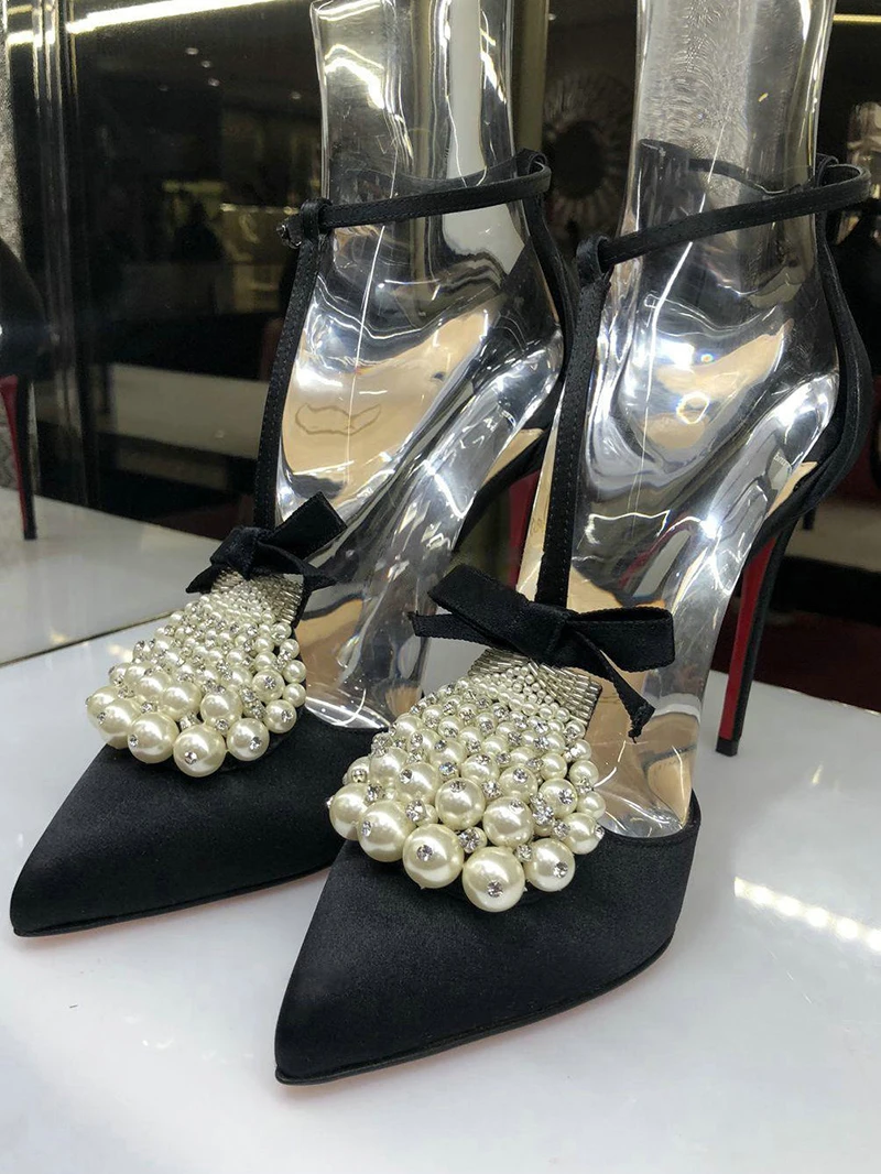 __ChristianLouboutin_3bf695011afaf8c07c2247a597393bbf_1004_1338_Christian Louboutin_pop_SH4706_004
