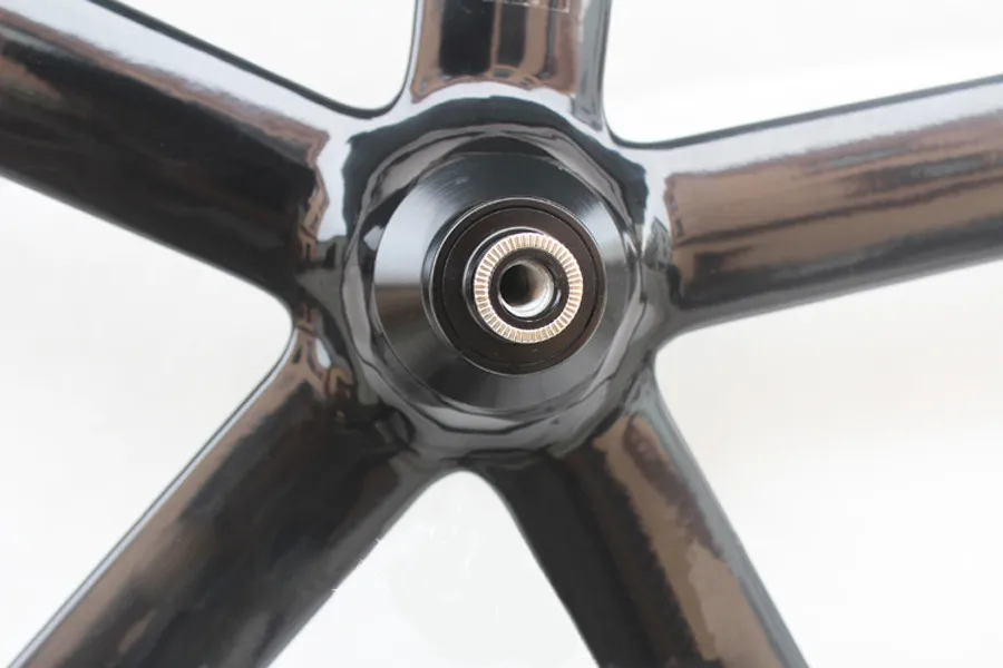 Flash Deal 2016 new fixed gear bicycle wheel 700C magnesium alloy one-piece Rueda de bicicleta comes with 17T freewheel 10 Flash Deal 2016 new fixed gear bicycle wheel 700C magnesium alloy one-piece Rueda de bicicleta comes with 17T freewheel 10