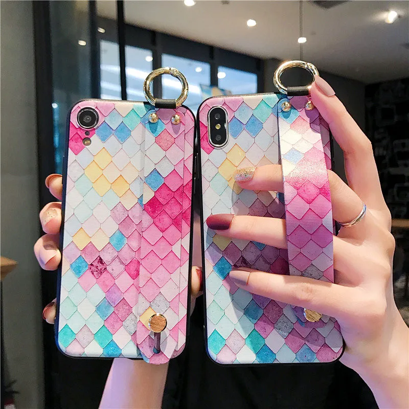 

Korean Wrist Strap Phone Case For iphone X XR XS Max Fashion Lattice Holder Stand Case For iPhone 6s 7 8Plus Soft TPU Back Cover