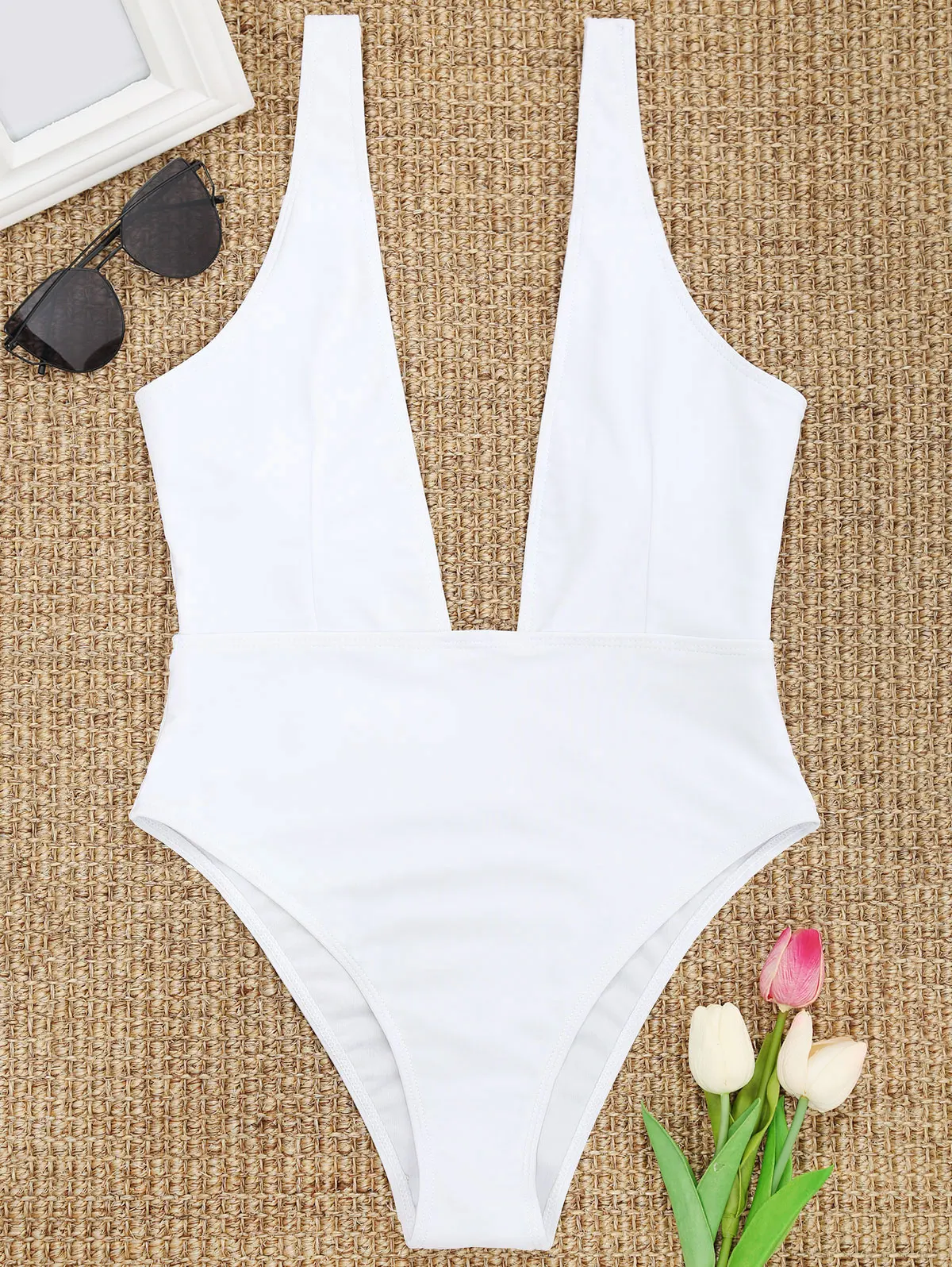 

Women Bathing Suit Plunging Neck One Piece 2018 One Piece Swimsuit Swimwear Low Cut High Leg Padded Women Swimsuit