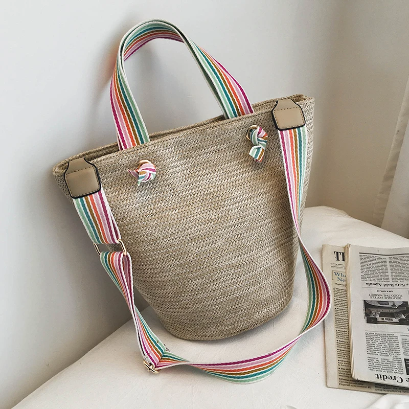 القش حقائب كتف للنساء 2019 الصيف حقيبة شاطئية السيدات Crossbody حقيبة ساعي الإناث السفر الفاخرة مصمم حقائب اليد