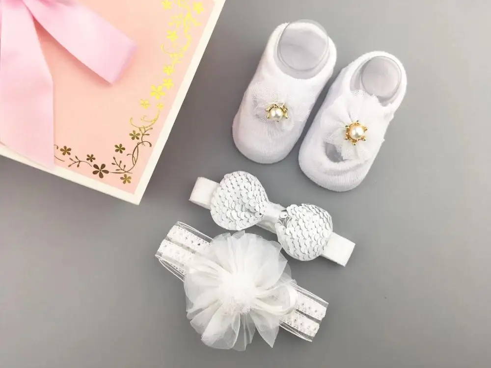 Комплект: повязка на голову+ носки; подарочная упаковка для малышей; подарок на день рождения для новорожденных; головной убор для маленьких девочек 0-12 месяцев - Цвет: 01