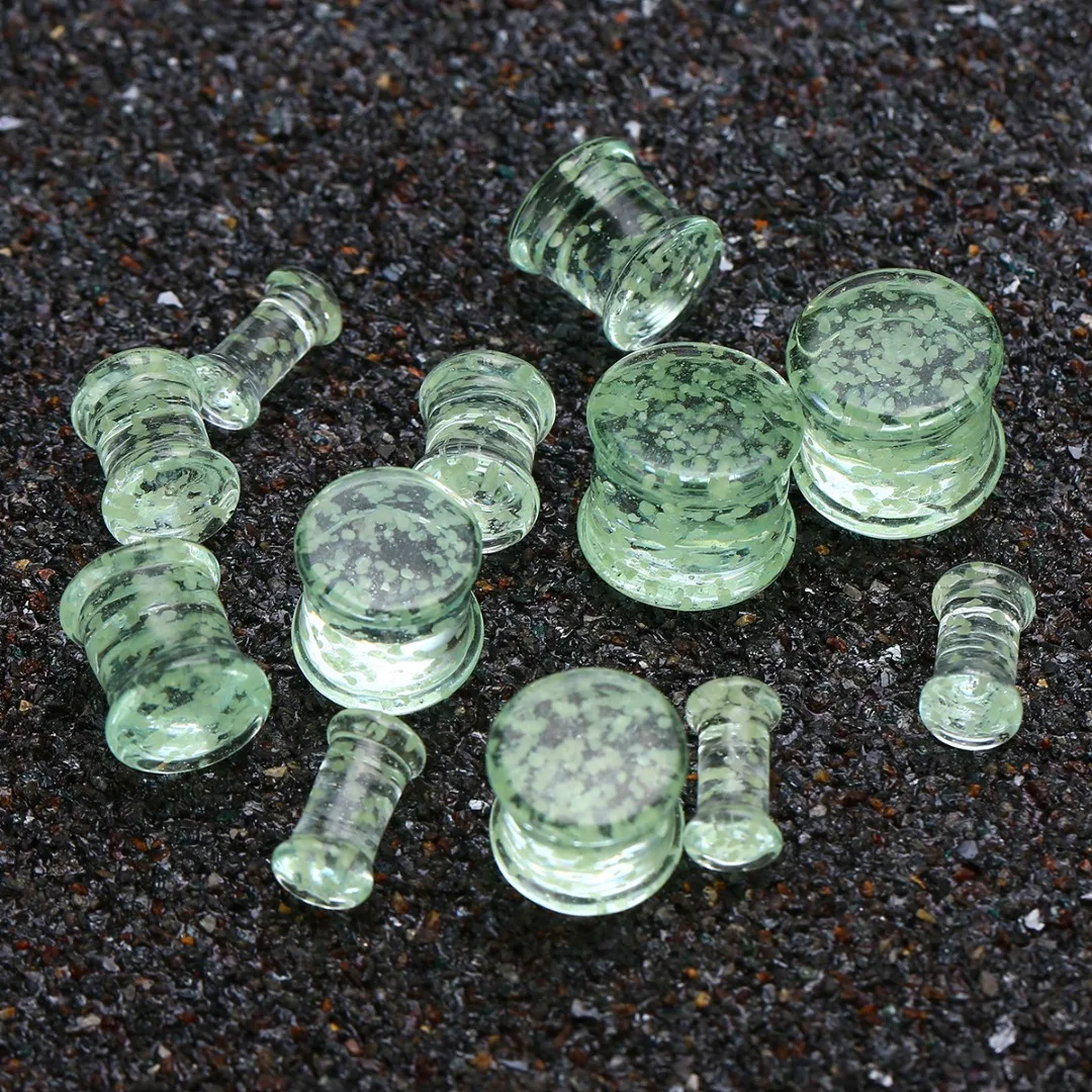 2 Pcs Luminous Tunnel Ear Plugs Expander Glass Green Earring Ear Gauges Plugs Stretching Shellhard Trendy Body Piercing Jewelry
