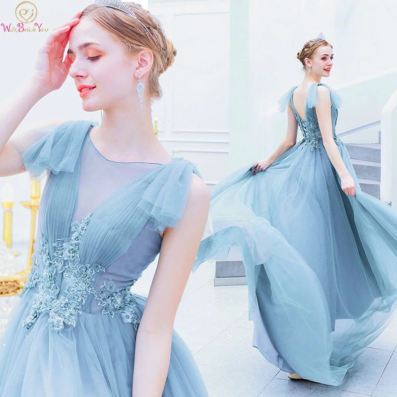

Gray Blue Prom Dress 2019 Summer Sheer O Neck Back To School Appliques Gowns Elegant Lace Up Illusion Formal Evening Party Dress