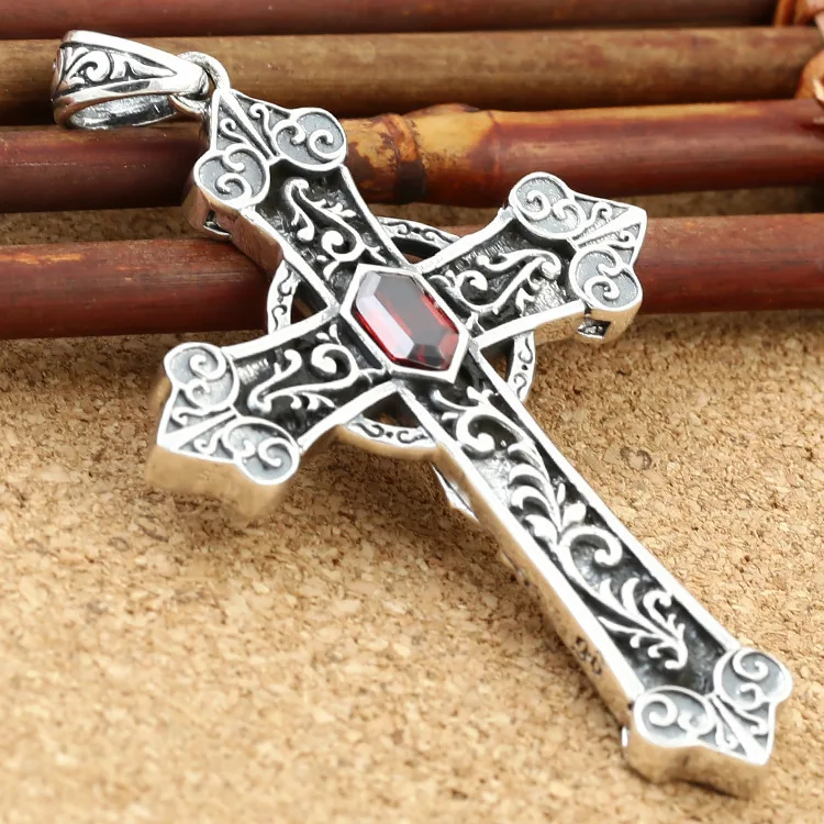 

wholesale manufacturers S925 sterling silver jewelry silver retro pattern around the Silver Cross Pendant personality