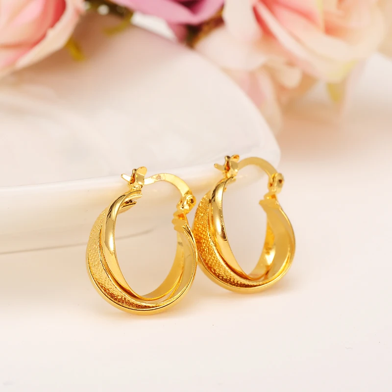 thick round hoop earrings