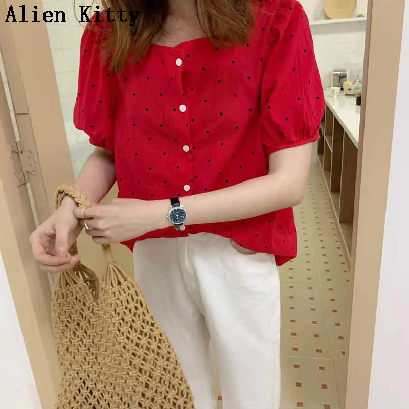 الغريبة كيتي جديد نمط كوريا أنيق فضفاض أنيقة منقطة الصيف 2019 الحلو النساء بسيطة الطازجة عارضة قصيرة نفخة كم قميص