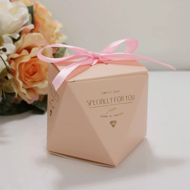 

Sweet Boxes Box Wedding 5.5*5.5*6cm Paper Decoration Diamond Shaped Favor Ribbon Party Gift Hot Sale