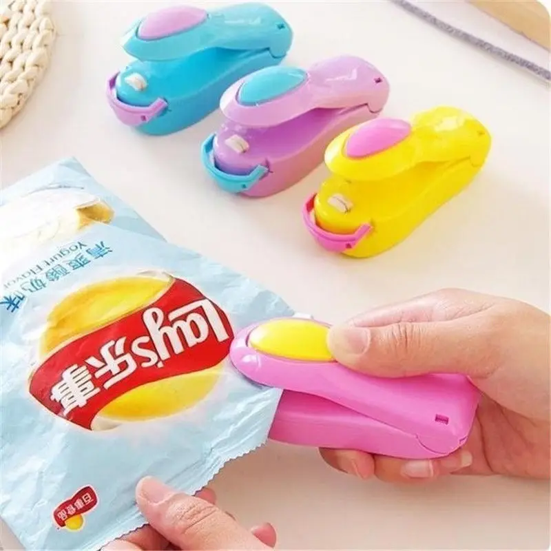 

Portable Bag Clips Handheld Mini Electric Heat Sealing Machine Impulse Sealer Seal Packing Plastic Bag Clip work with battery