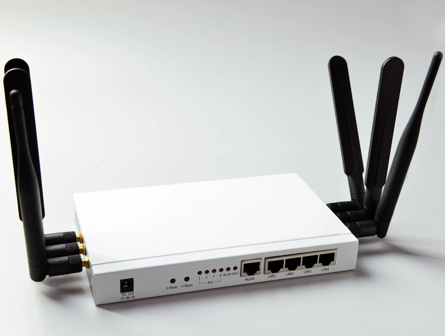 Промышленный маршрутизатор с поддержкой OPENWRT 4 SIM карты модем huawei 4g на складе