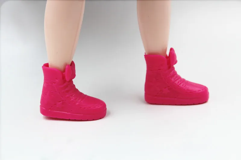 

Blygirl,Pink shoes are suitable for normal body Blyth doll and 1/6 dolls, and 19 joints are not fit.