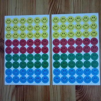 

2000 sheet Fashion Cartoon Expression Child Award Sticker Colorful Smiley Stickers Smile Sticker Diy Decoration Diary Stickers