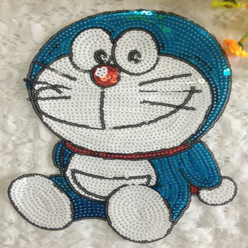 Вышитое наплавляемое железо на заплатка для одежды мультфильм Doraemon блестки справиться с одеждой DIY Образец аппликации железо