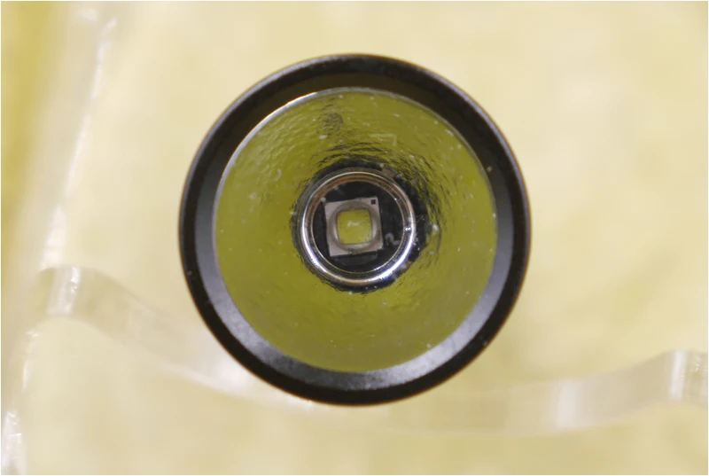 C3 XP-G2 flashlight  (1)