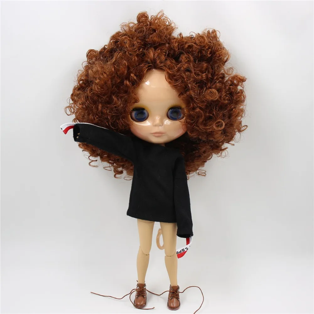 Tina – Premium Custom Neo Blythe Poupée aux cheveux bruns, à la peau bronzée et au joli visage brillant 3