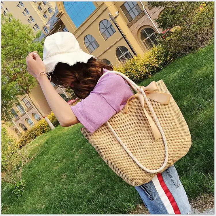 Bohemian Vrouwen Rotan Strand Tas Grote Capaciteit Dames Handtas Zomer Stro Tassen Voor Vrouwen 2018 Geweven Handgemaakte Reizen Tassen. Bohemian Vrouwen Rotan Strand Tas Grote Capaciteit Dames Handtas Zomer Stro Tassen Voor Vrouwen 2018 Geweven Handgemaakte Reizen Tassen.