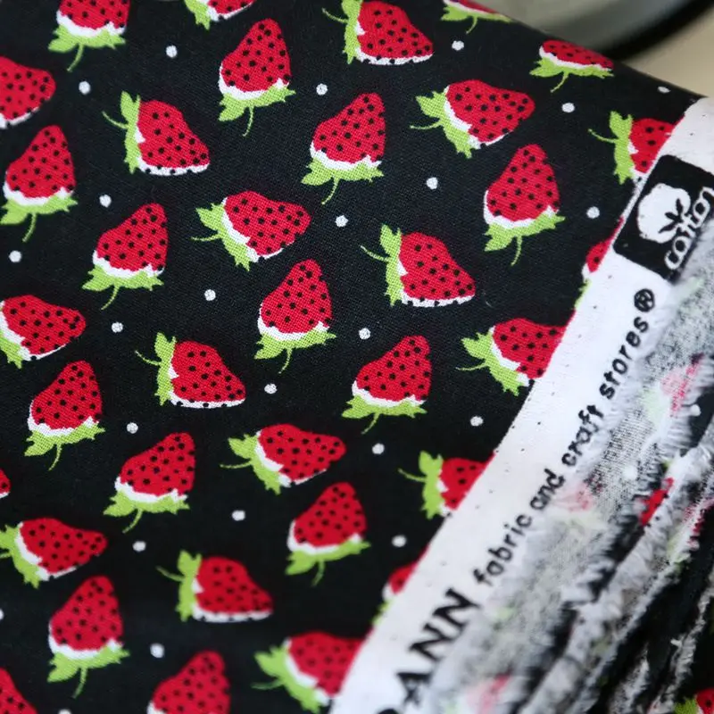 

100x110cm/39"x43" Brand Strawberry Cotton Plain Fabric on Black