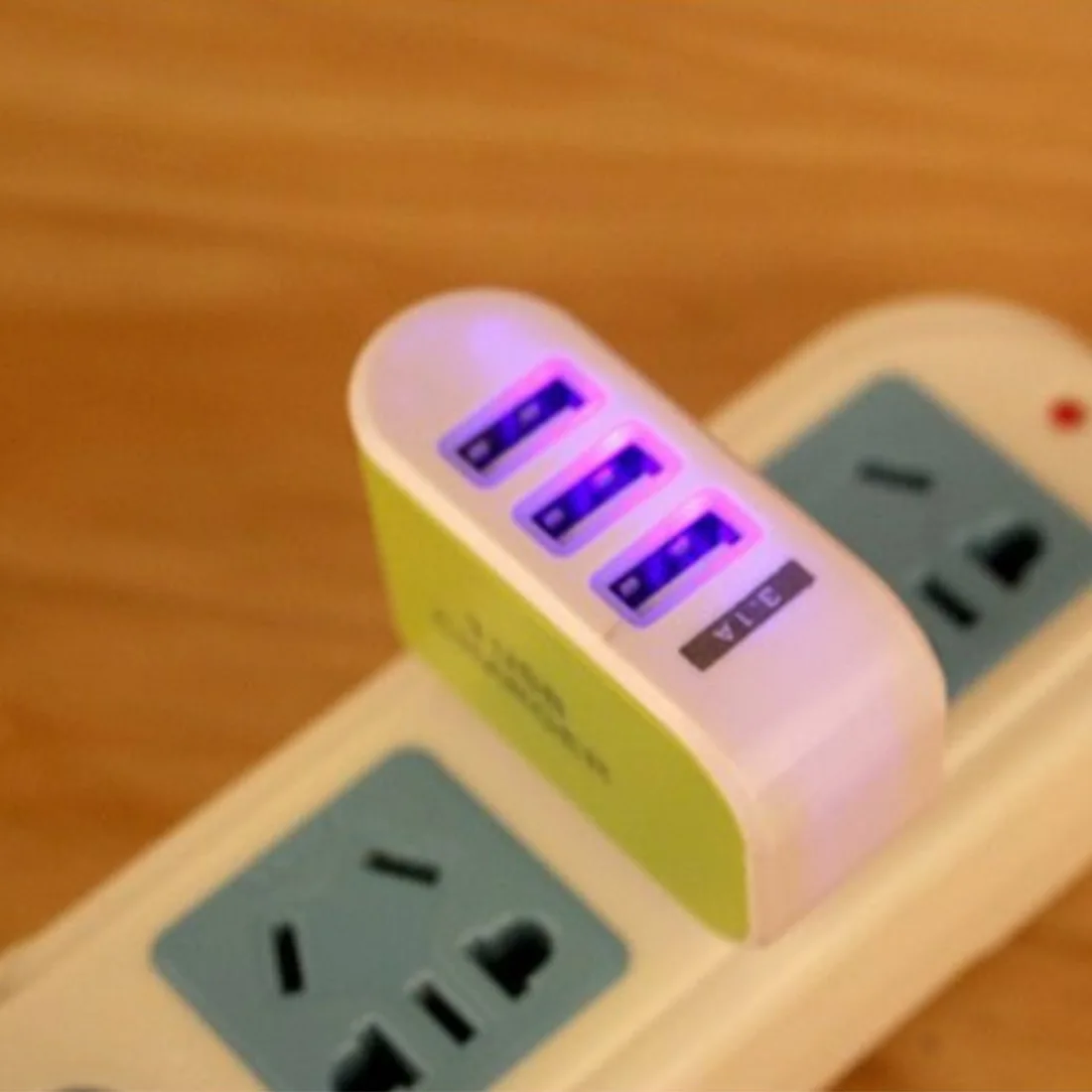 Высокоскоростное Зарядное устройство переменного тока с тройным USB портом 3 1
