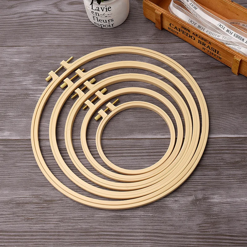 

DIY plastic Embroidery hoop Adjustable cross Stitch hoop Imitation bamboo embroidered bandage