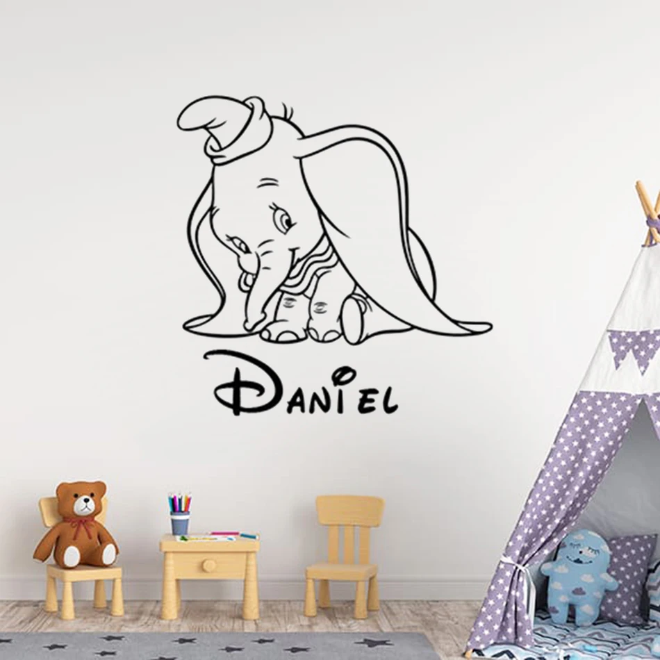 Застенчивый Dumbo индивидуальная именная настенная художественная мультяшная наклейка животное милый слон Виниловые Настенные аппликации для детской комнаты Декор домашний интерьер искусство AZ855