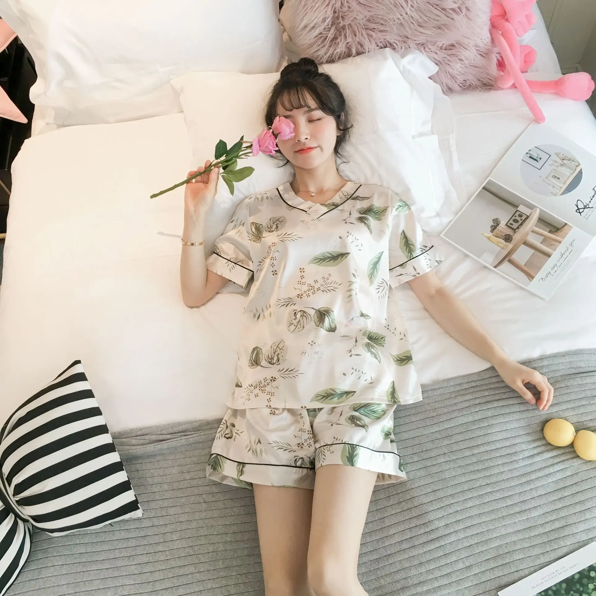 Pajama girls summer ice silk short sleeves two pieces of suit Korean fresh sweet lovely students thin silk home clothes - Цвет: Z