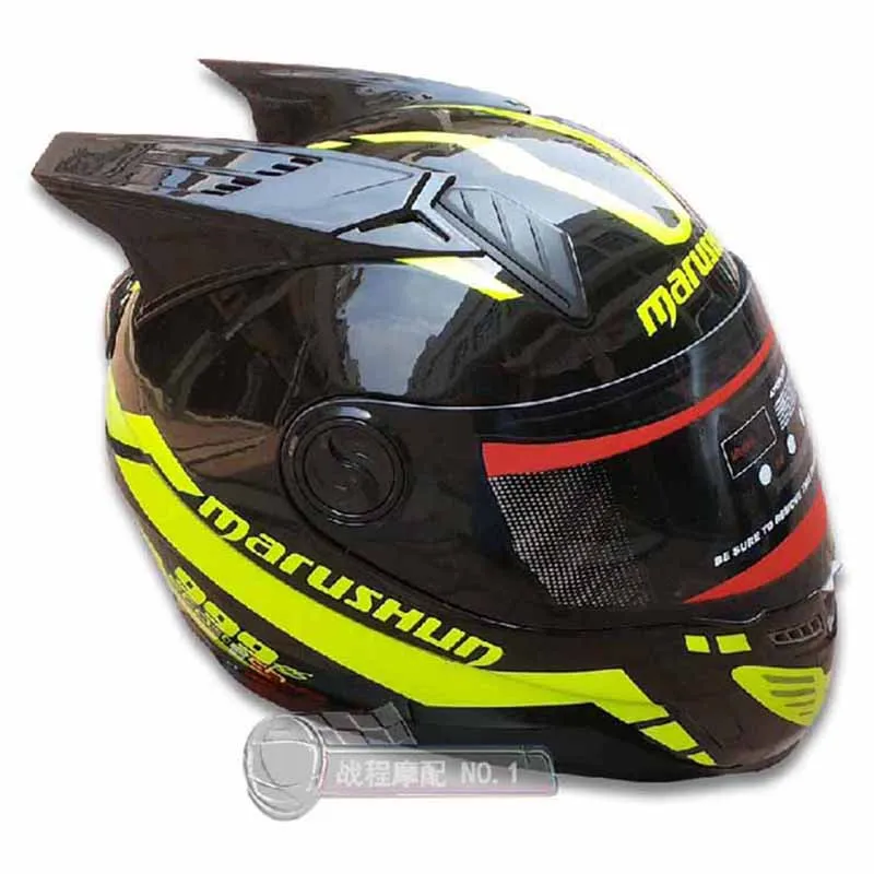 Casco nero con giallo mais fronte Pieno del motociclo del casco di disegno di personalità Anti appannamento visiera uomini e donne casco freddo