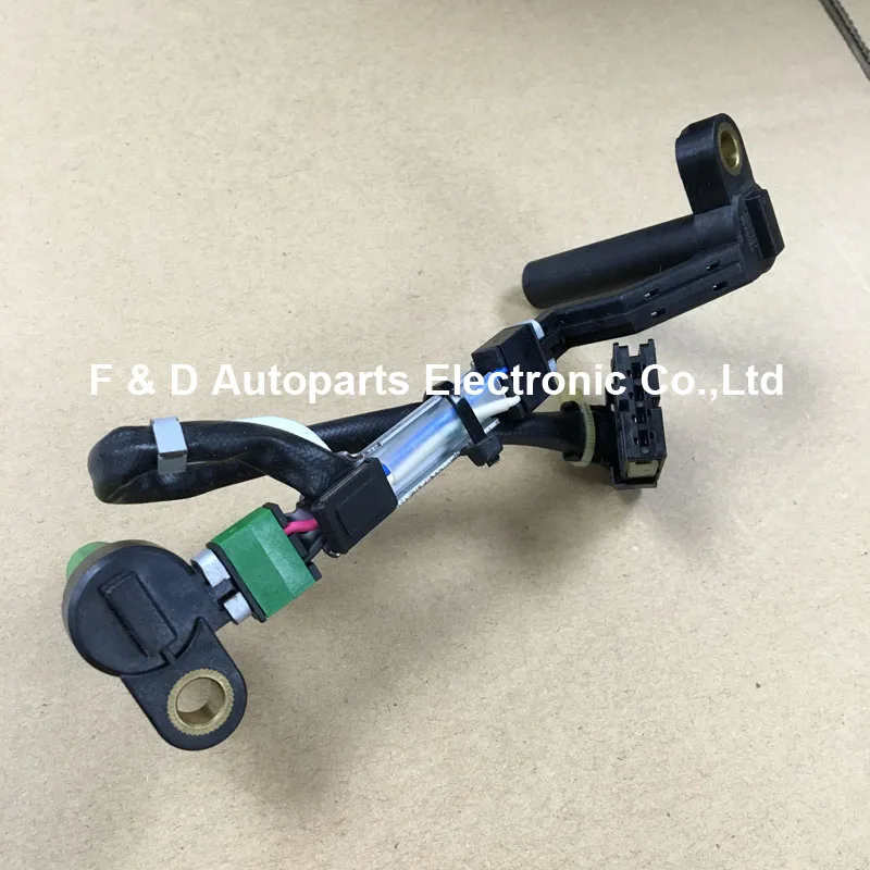 One New Genuine Engine Camshaft Position Sensor Left 9091905054 for Lexus ES300