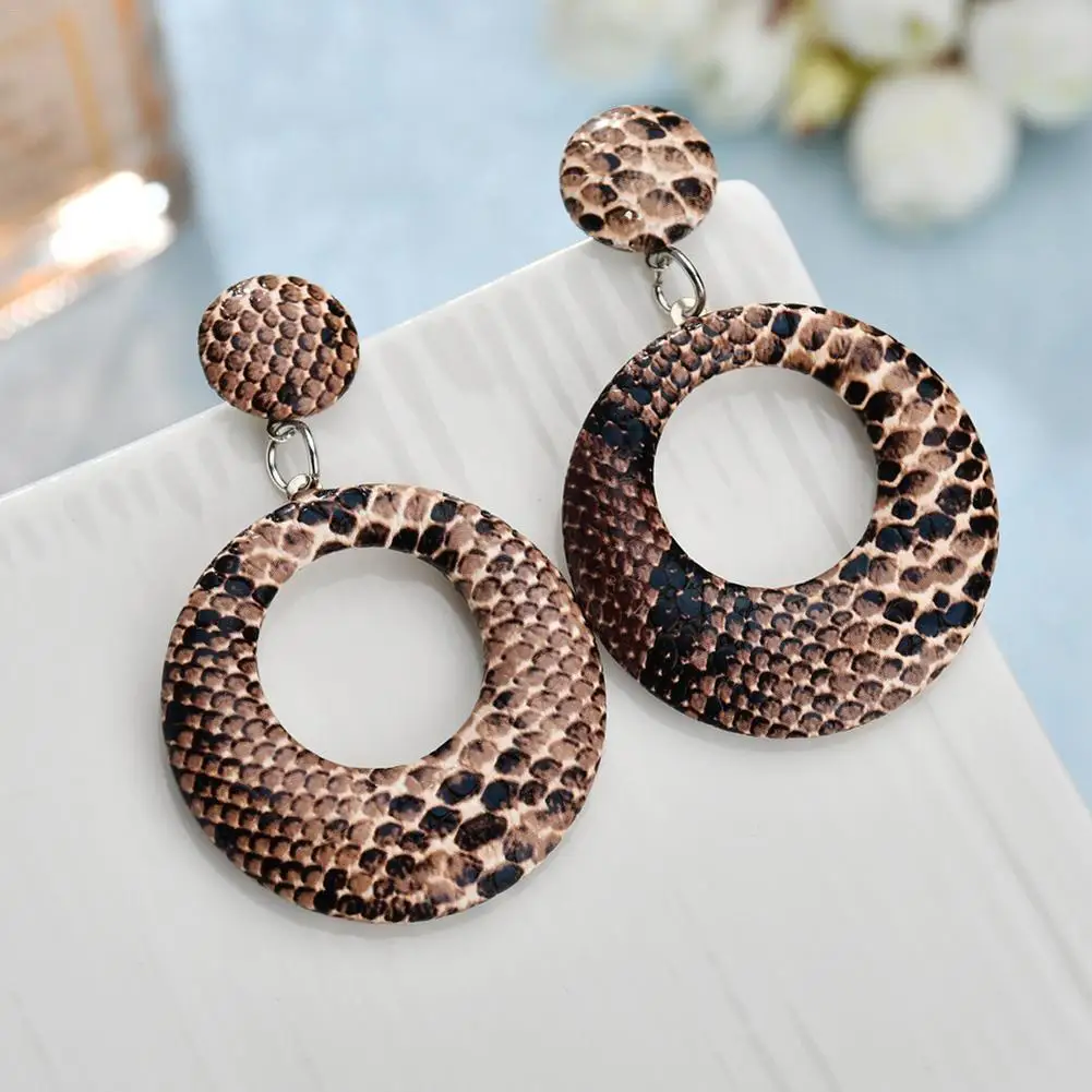 

Women Personalized Leopard Round Earrings Fashion Innovative PU Earrings Korean Style Eardrop