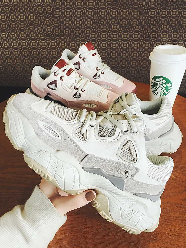 

2019 new Korean version of the fashion explosion models old shoes women's wild thick-soled running shoes