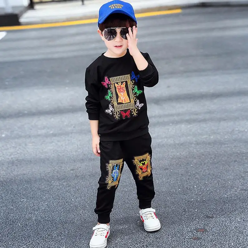 He Hello Enjoy/детская одежда; Спортивный костюм для мальчиков; футболка с длинными рукавами и вышитым принтом бабочки+ брюки; комплекты детской одежды - Цвет: Черный