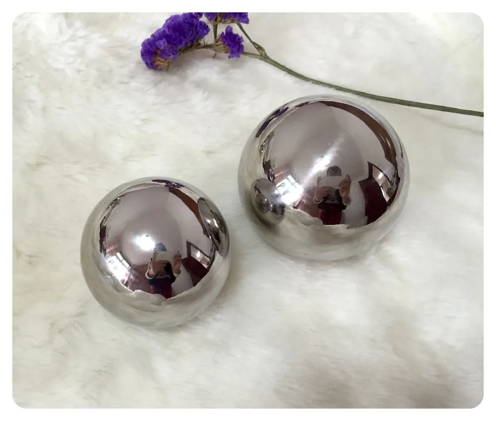 

2pcs 63MM Stainless Steel Hollow Ball Mirror Polished Shiny Sphere For Kinds of Ornament and Decoration