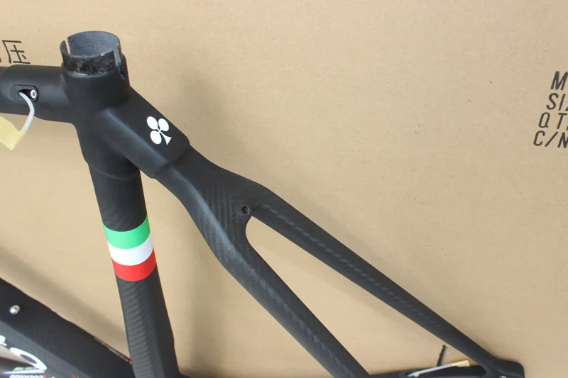 Рама шоссейного велосипеда Colnago C60 красная велосипедная из углеродного волокна