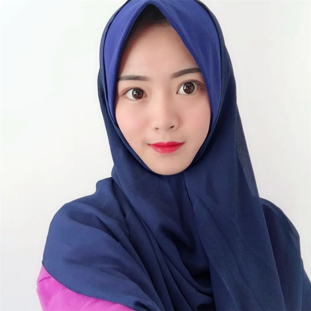 headpiece worn by muslim