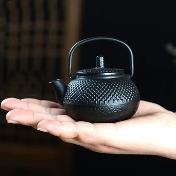 

50ml Mini Iron Kettle Cast Iron Teapot Small Pot of Kung Fu Tea Sets Tea Pet Home Decoration Gifts