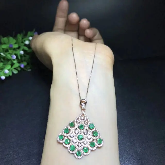Qi Xuan_Fashion jewelry_colombia Green Stone Fashion Necklaces_S925 сплошная серебряная подвеска necklaces_прямая