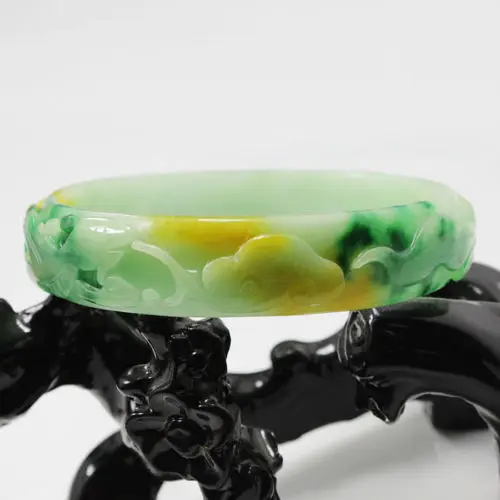 

3041 BEAUTIFUL HAND-CARVED EMERALD GREEN JADEITE JADE GEMS BANGLE BRACELET