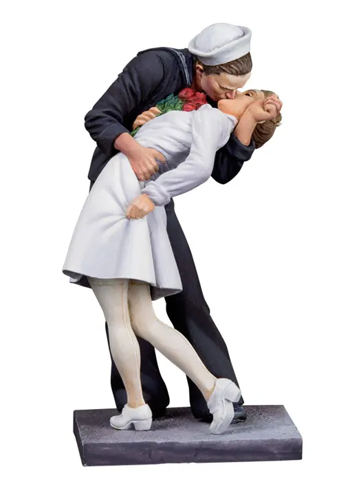 

Free Shipping 1/32 Scale 5.4cm Unpainted Resin Figure Victory kiss collection figure