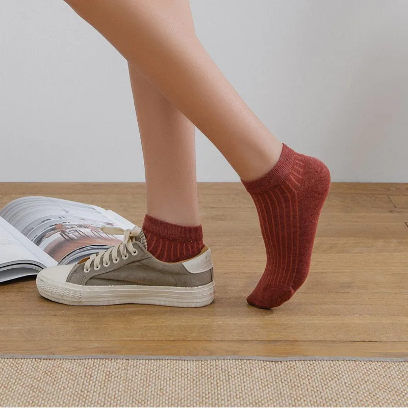 

Leisure Shallow Mouth Cotton Solid Color Striped Short Sock Breathable Comfortable Fshion Women Short Sock