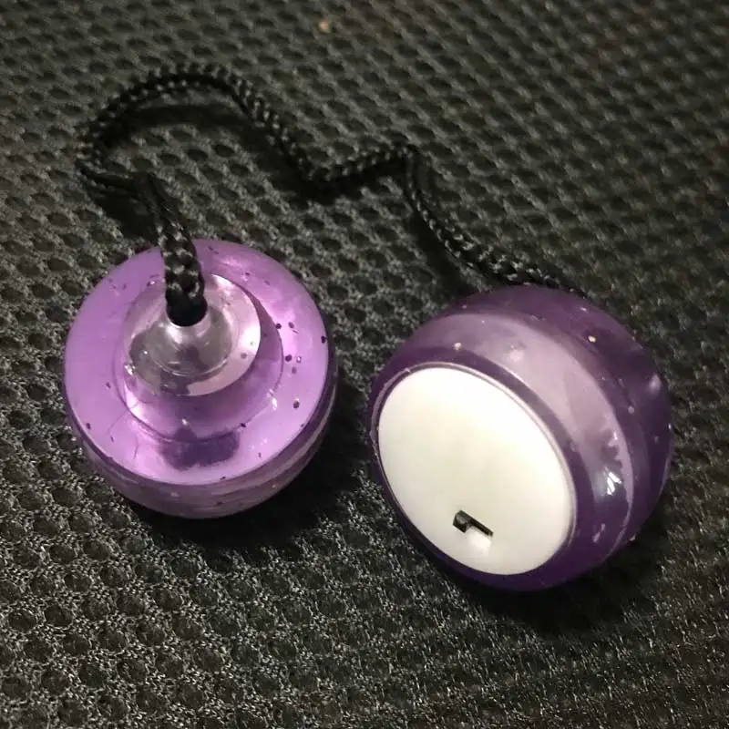 

Colorful LED Finger Yo yo Fingertips Light Yoyo Ball Decompression Professional Fingertips Ball juggling toys kids Dropshipping