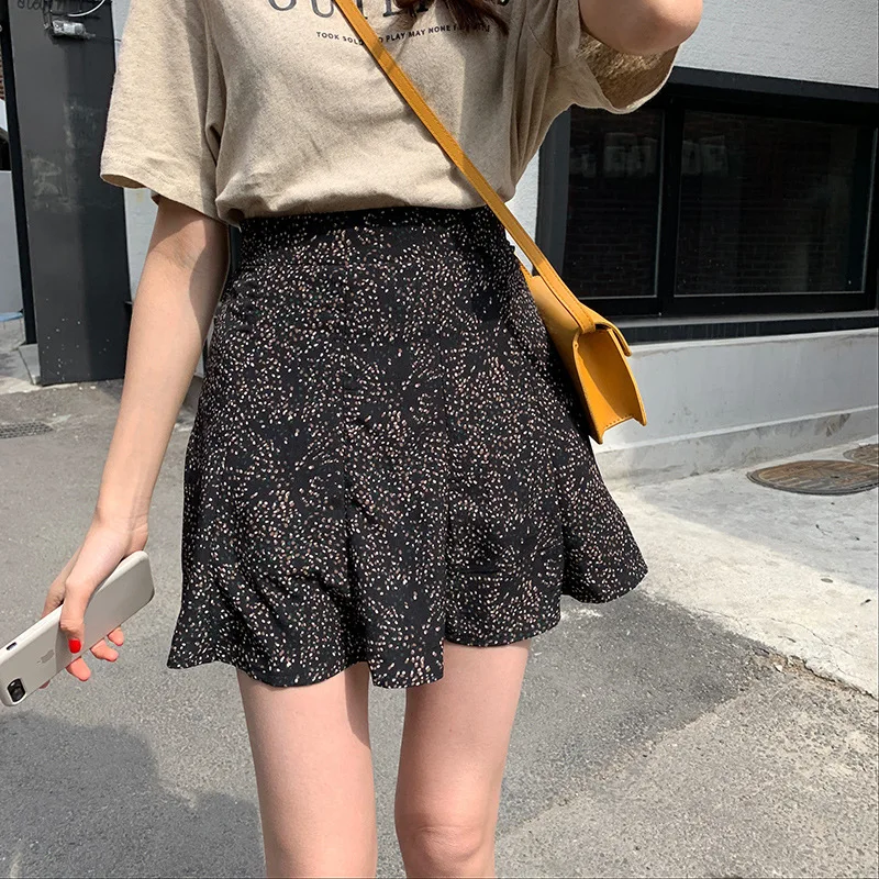 

Spring 2019 Korean Version of Lotus Leaf Edge Fishtail A-shaped Skirt with High Waist Chiffon Broken Flower Half-length Skirt